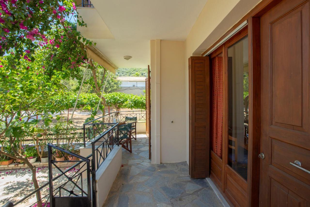 Giapis Apartment มิกรอส ยาลอส ภายนอก รูปภาพ